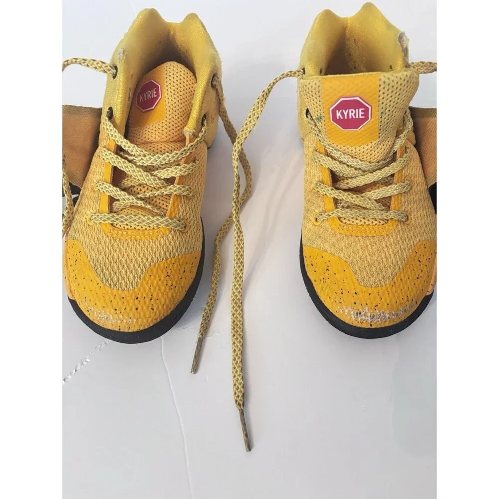 Nike Kyrie 2 PS School Bus 827280–700 Yellow Basketball Shoes Youth US Size 12C